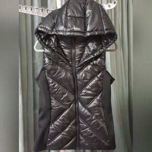 DKNY Scuba-Paneled Puffer Vest NWOT